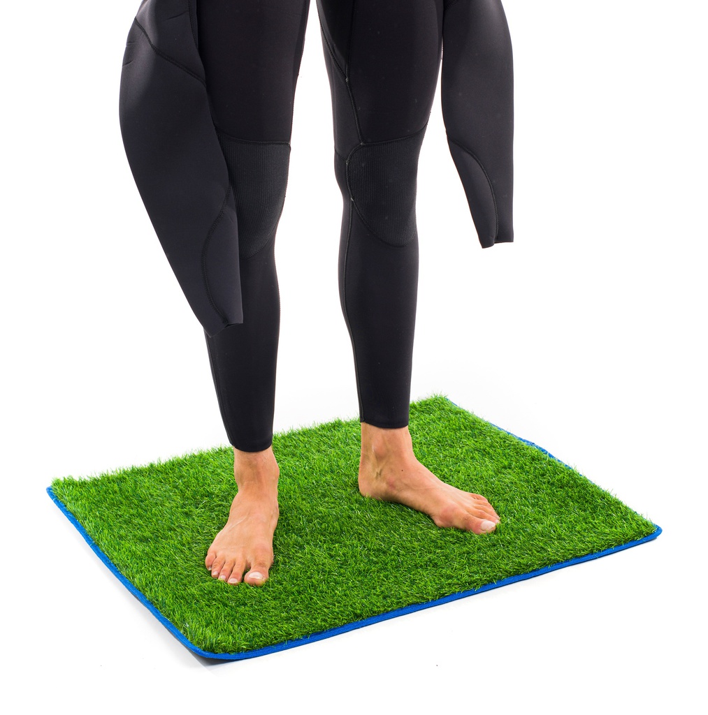 Tapis changement grass mat